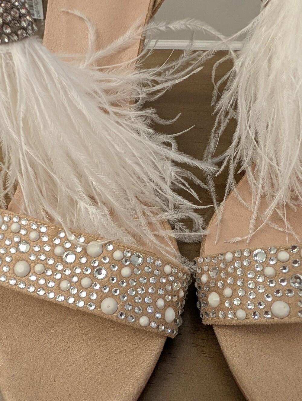 Women's Nude Rhinestone & Feather Strappy Heels Size 10 NWOT Gorgeous 😍 - Picture 7 of 7